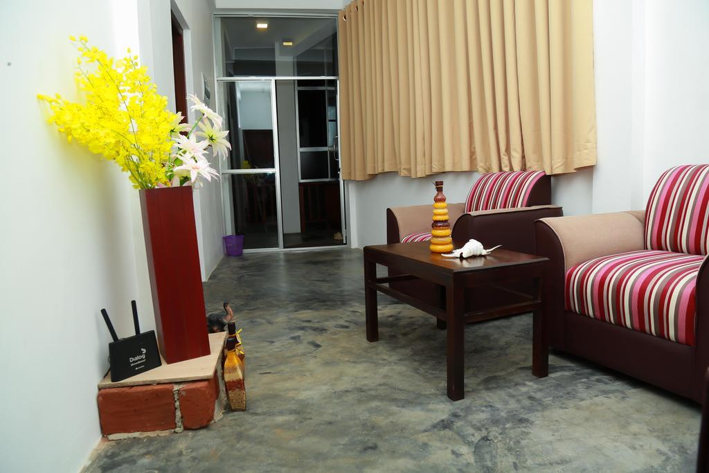 Four Season Guest House Tangalle Exteriör bild