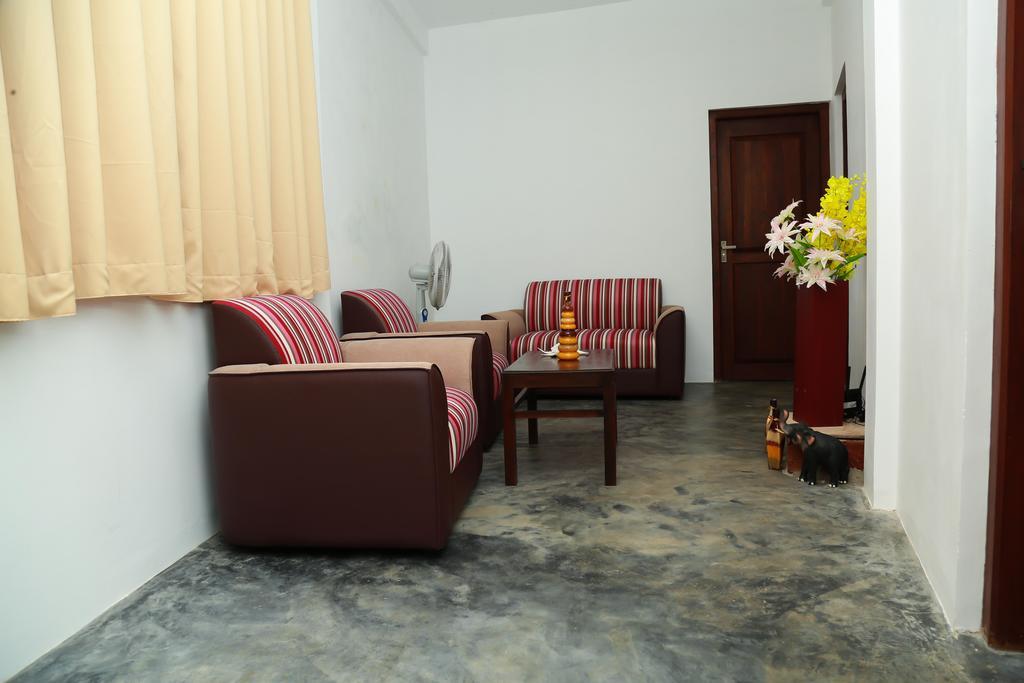 Four Season Guest House Tangalle Exteriör bild
