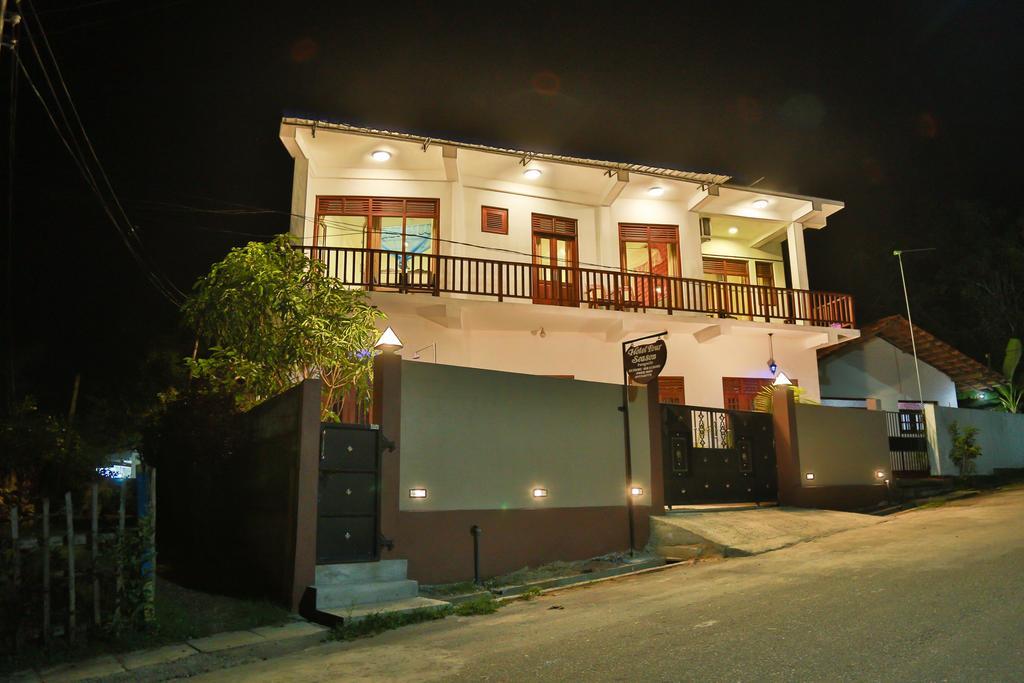 Four Season Guest House Tangalle Exteriör bild
