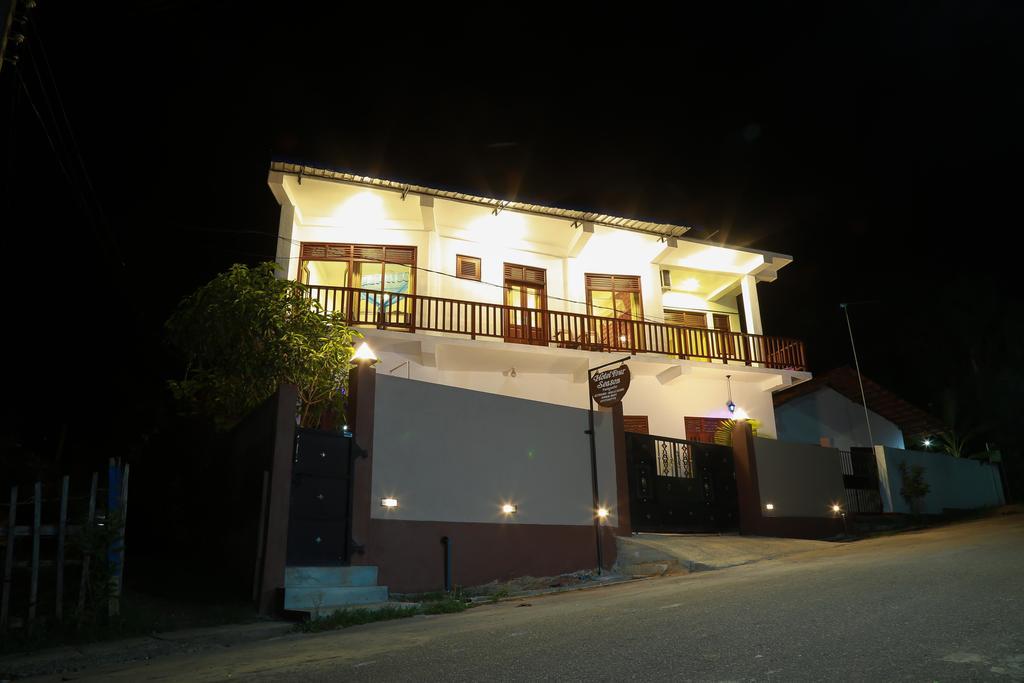 Four Season Guest House Tangalle Exteriör bild